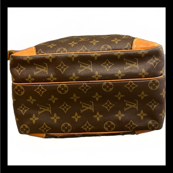 Pre love Vintage LOUIS VUITTON  mono Amazon GM Bag - Picture 10 of 17